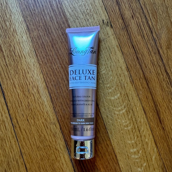 Loving tan deluxe face tan in dark - Picture 2 of 2